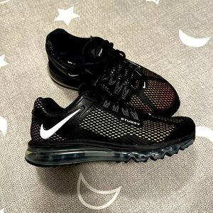 Nike/Stussy air max 2013 collab. Size 10. Barely used.